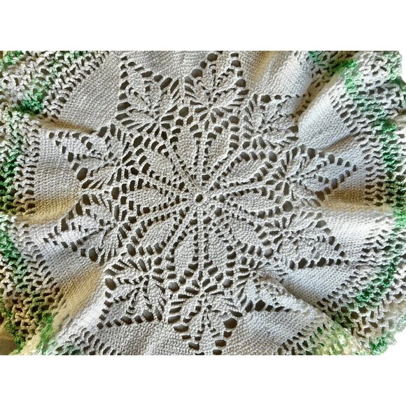 Handmade 18" Green White Crochet Doily Granny Core Cotton Cottage French Country - Picture 5 of 7